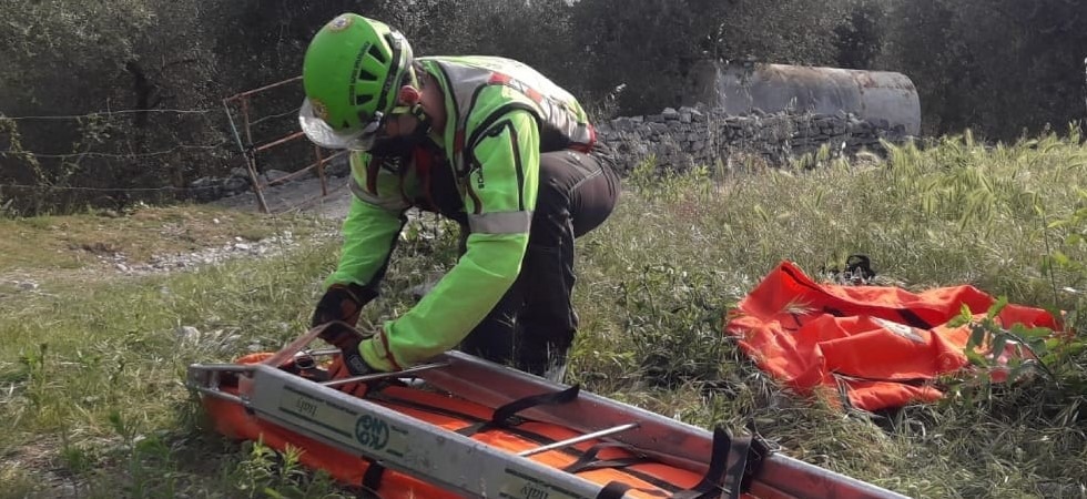Foto d'archivio Perde l’appiglio e precipita per 20 metri, alpinista elitrasportato in ospedale